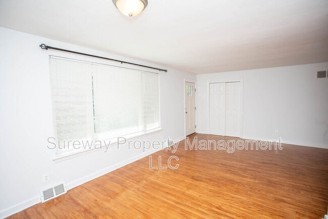 Building Photo - 104 Buckner Ave