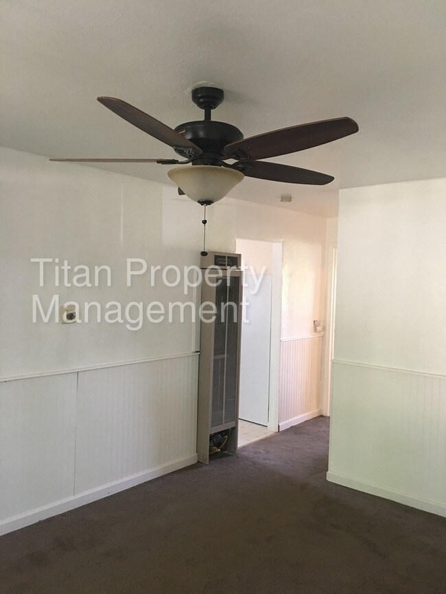 Building Photo - 4130 Dayton St