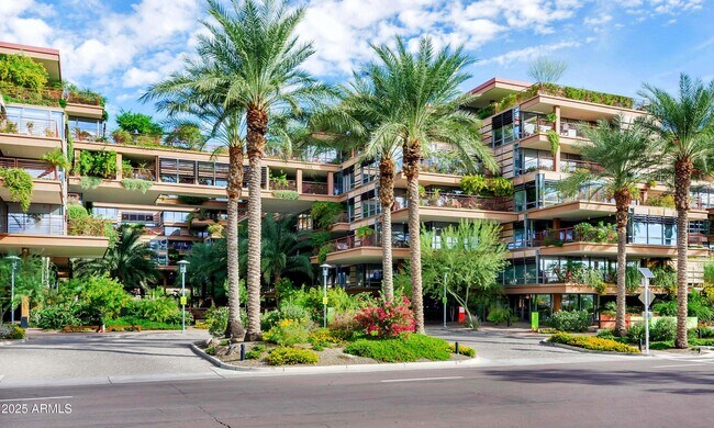 Foto del edificio - 7117 E Rancho Vista Dr