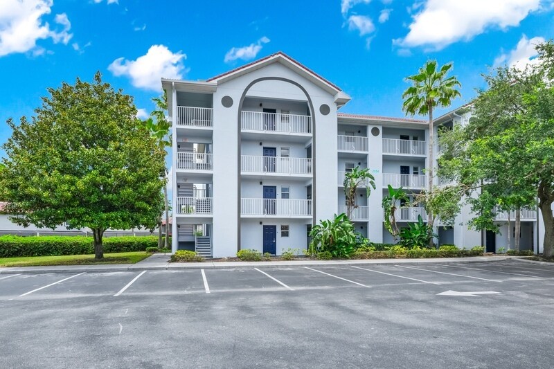 Foto principal - 2954 Sadina St
