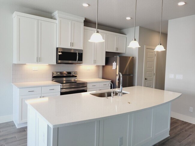 Foto del edificio - Beautiful SFH Available For Rent! Located ...