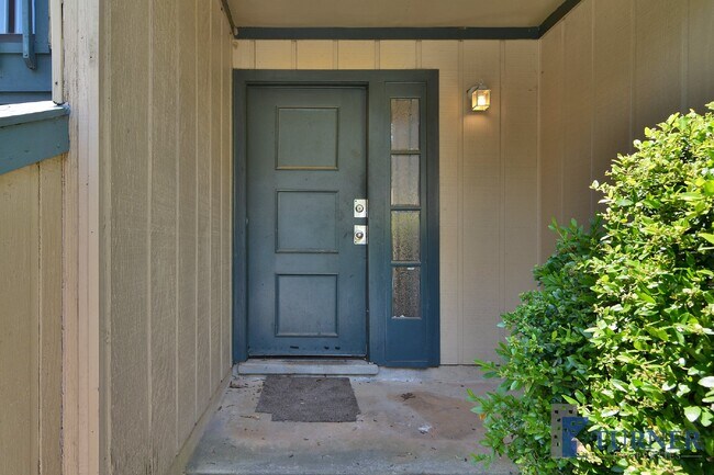 Building Photo - 521 Hickory Hill Dr, Columbia, SC 29210