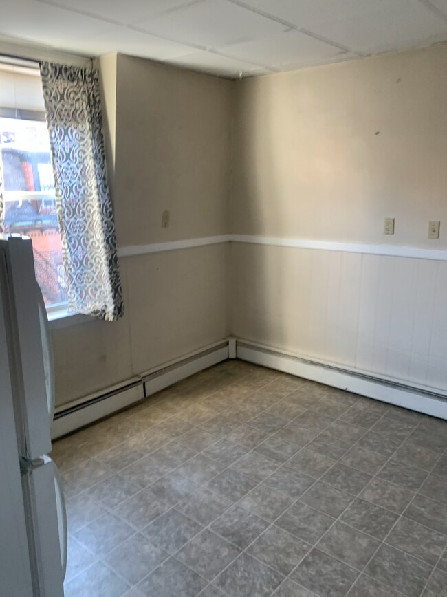 Building Photo - 61 Otis St