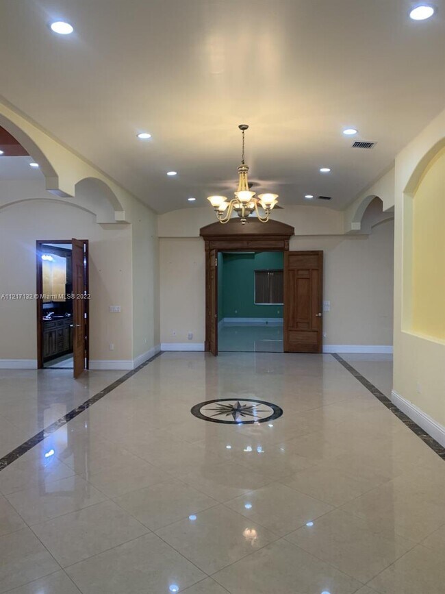 Foto del edificio - 6321 SW 26th St