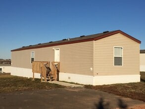 Building Photo - 216 2nd St SW
