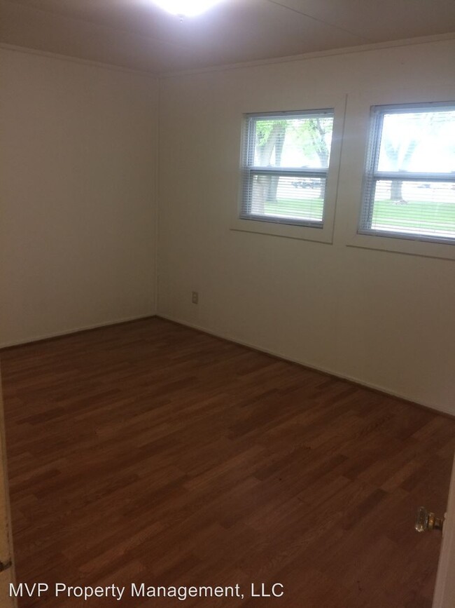 Building Photo - 724-724 Lee Ct