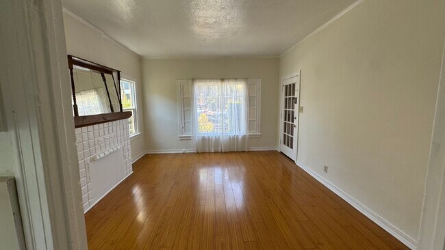 Foto del edificio - 6828 Leland Way