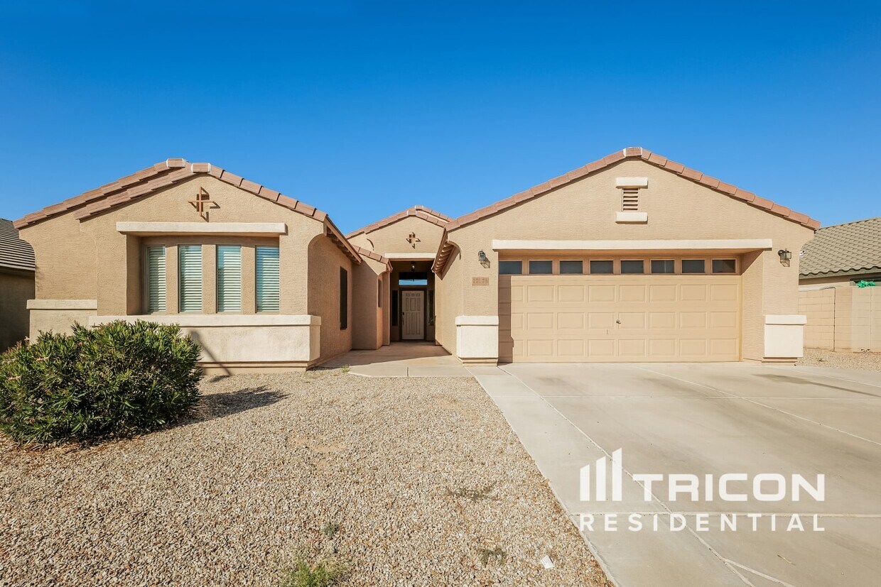 Foto principal - 17775 W Eugene Terrace
