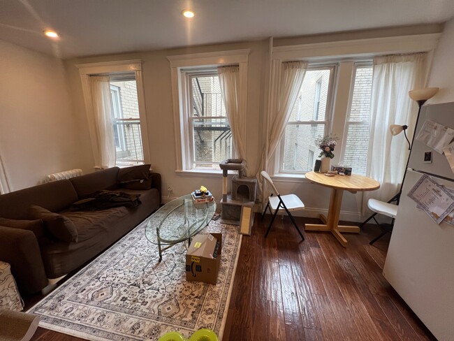 Building Photo - 90 Brainerd Rd