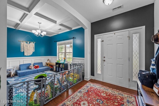 Building Photo - 300 Onyx Ct