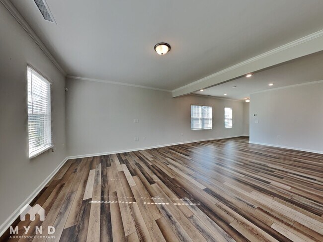 Building Photo - 1621 Trembley Pk Dr