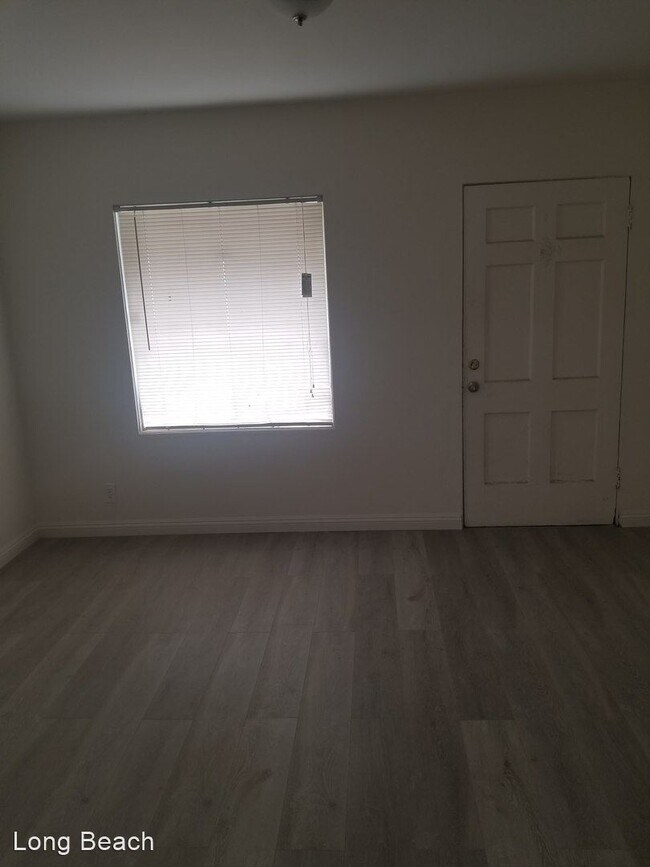 Building Photo - 402 Orange Ave