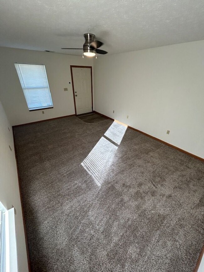 Foto del edificio - 2-Bedroom Ranch in Peaceful Piqua Neighbor...