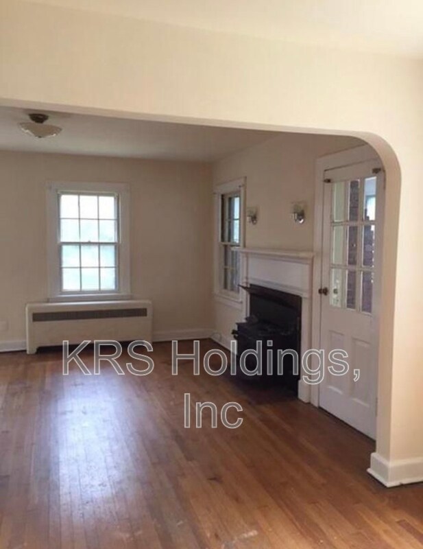 Building Photo - 143 Chesterfield Rd