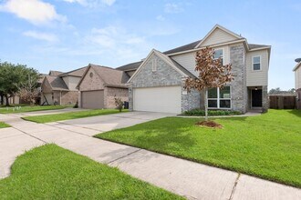 Building Photo - 4818 Fair Oak Dale Ln