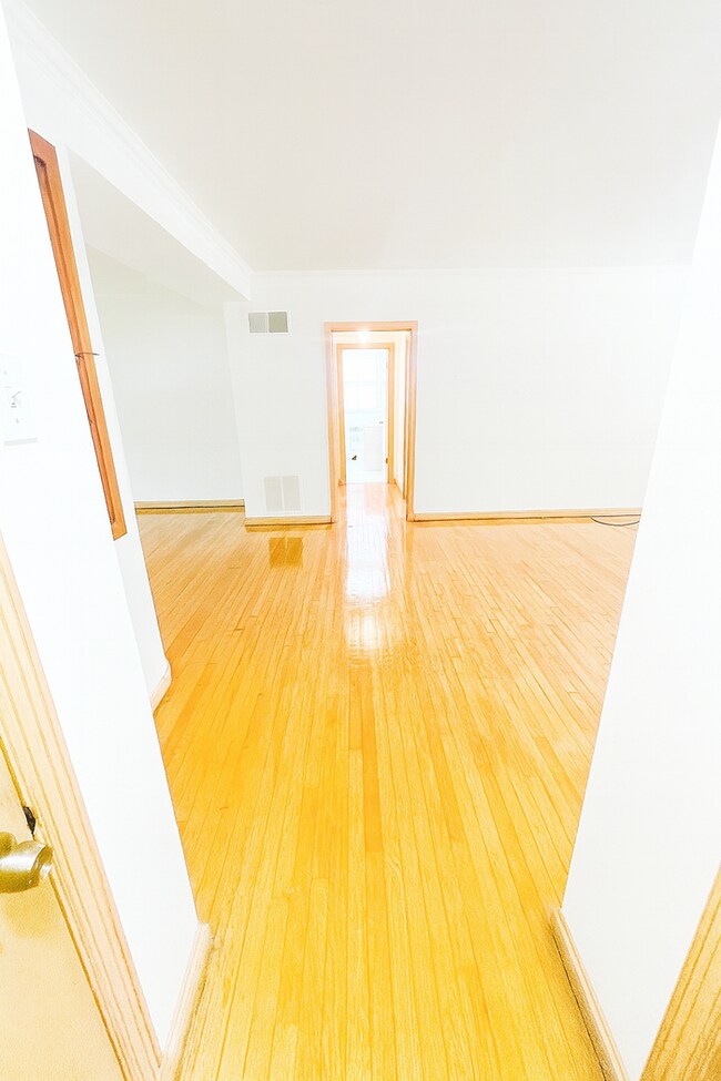 Foto del edificio - 8241 Delmar Blvd