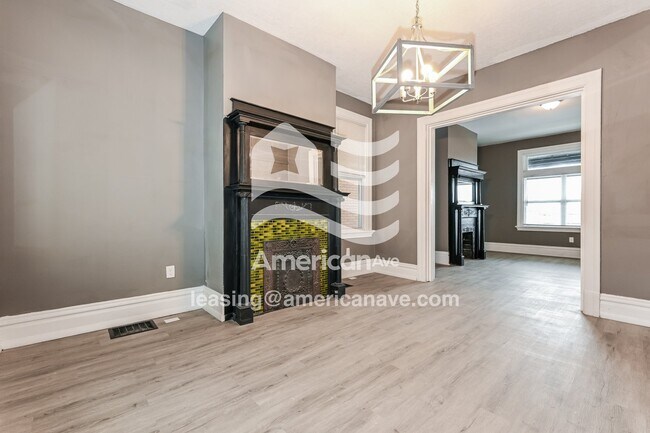 Foto del edificio - 253 Watson Blvd