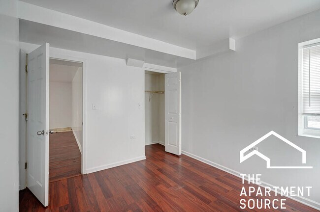 Foto del edificio - 2530 W Fitch Ave