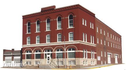 Primary Photo - 126 E 2nd