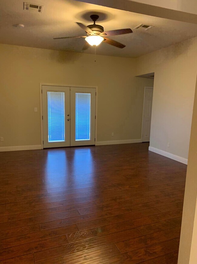 Foto del edificio - 218 S 6th St