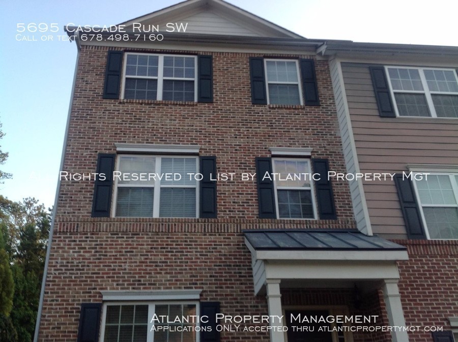 Primary Photo - Townhome near six flags