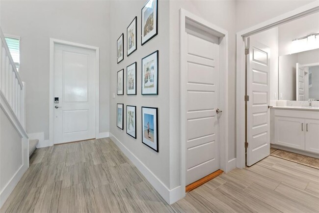 Building Photo - 17962 Frame Bend