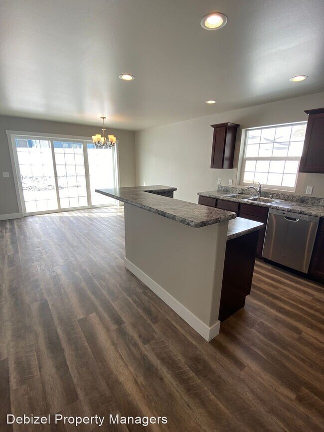 Building Photo - 3 br, 2 bath House - 808 Presidio Lane