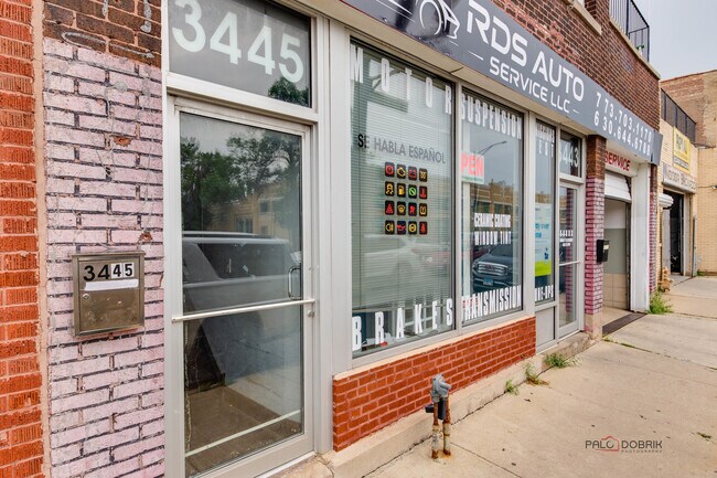 Foto del edificio - 3445 N Pulaski Rd