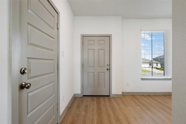 Building Photo - 270 Boatright Blvd