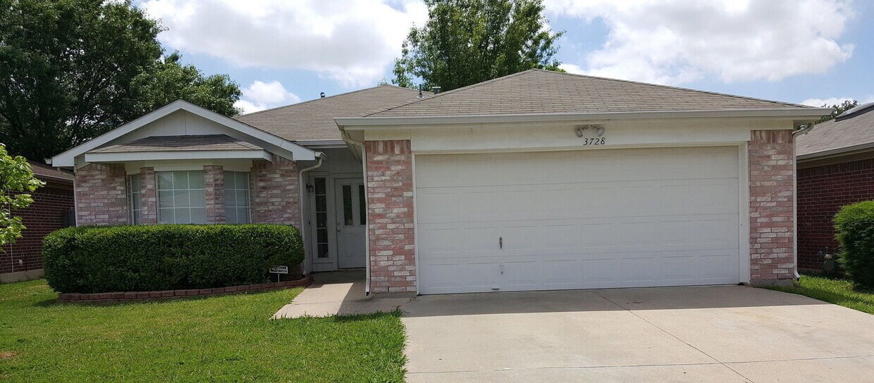 Foto del edificio - 3728 Chaddybrook Ln