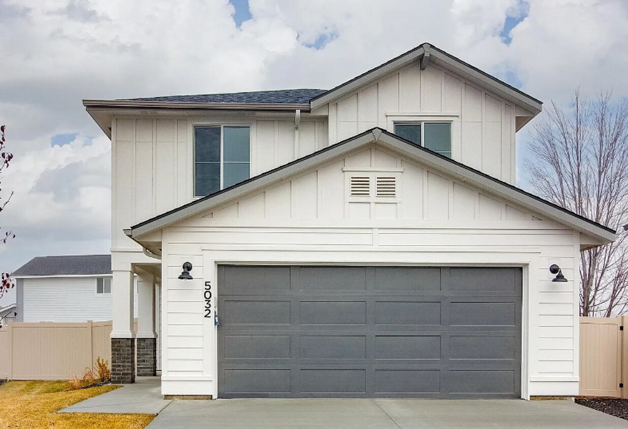 Primary Photo - Beautiful Meridian Home!!
