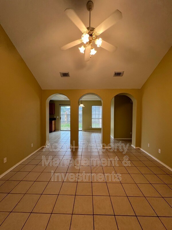 Foto del edificio - 4229 Flamingo Ave W