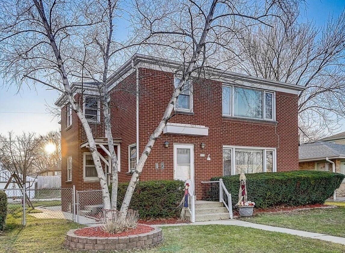 3109 W Lakefield Dr Unit 3111, Milwaukee, WI 53215 Apartments in Milwaukee, WI