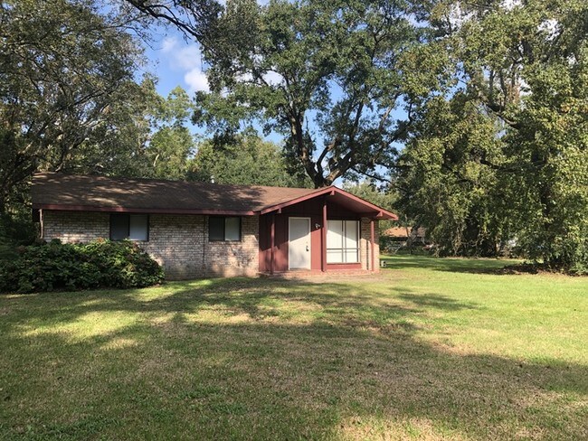 Building Photo - 1575 Secessionville FOR RENT!