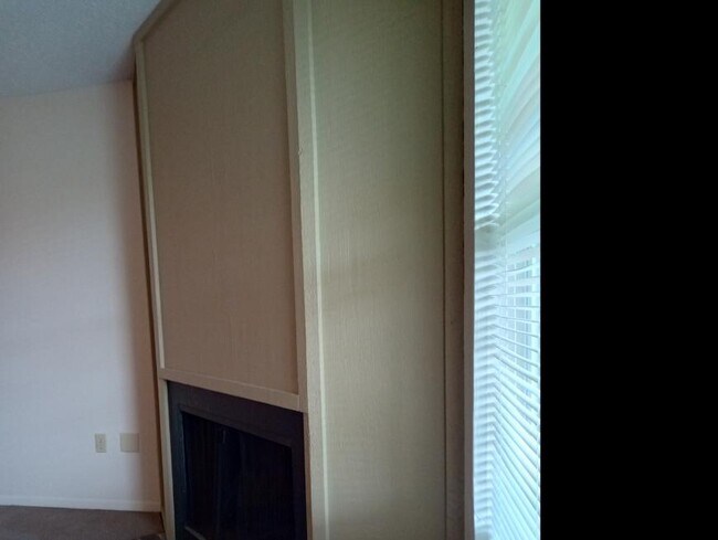 Building Photo - 2 bedroom in Baton Rouge LA 70820