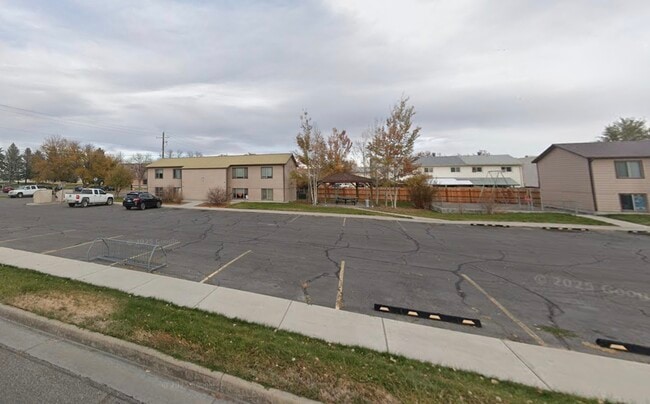 Building Photo - 1415 W Park Ave