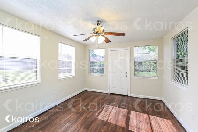 Foto del edificio - 7418 Mallard Drive