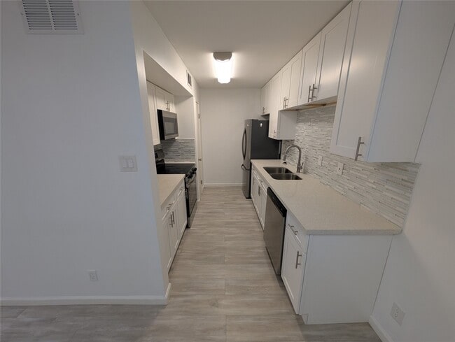 Foto del edificio - 5550 N Braeswood Blvd