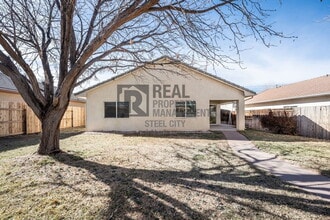 Building Photo - 1014 Pinecrest Dr