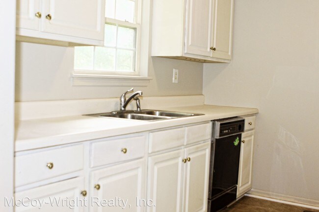 Building Photo - 3 br, 2 bath House - 236 Bridgeview Dr