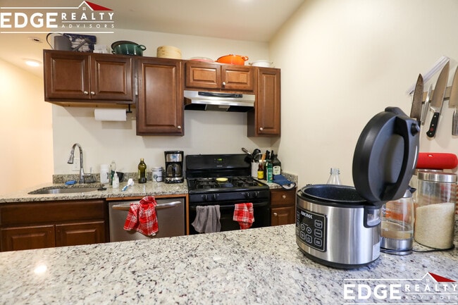 Building Photo - 21-23 Weitz St. Unit 1