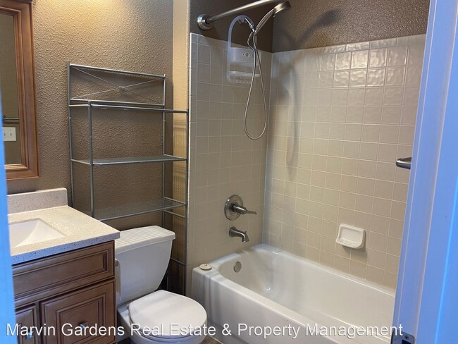 Building Photo - 5 br, 4 bath House - 1418 Red Mountain Dr.