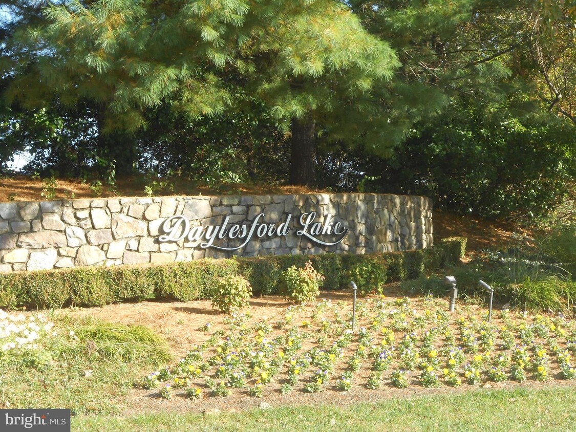 Primary Photo - 160 Daylesford Blvd