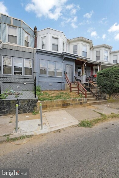 Building Photo - 5744 Windsor Ave