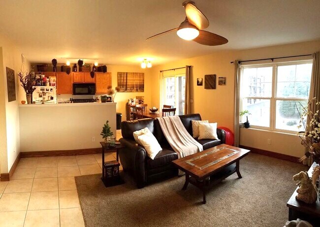 Foto del edificio - 1204 Sunset Ridge Ct