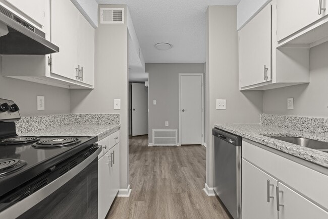 Building Photo - Liberty Heights