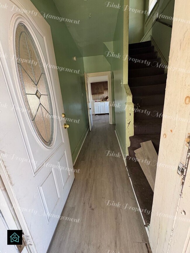 Foto del edificio - 2908 Fullerton Ave