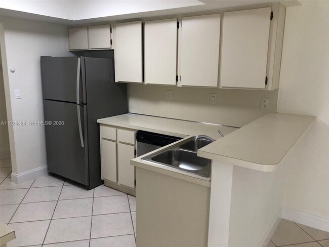Building Photo - 9044 SW 112th Ct