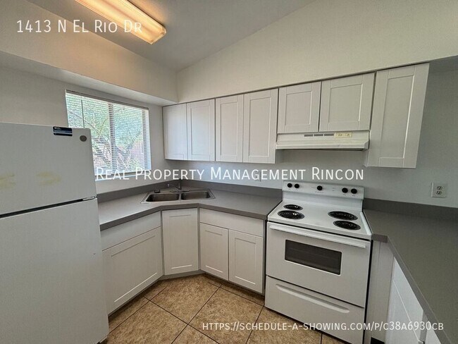 Foto del edificio - 1413 N El Rio Dr