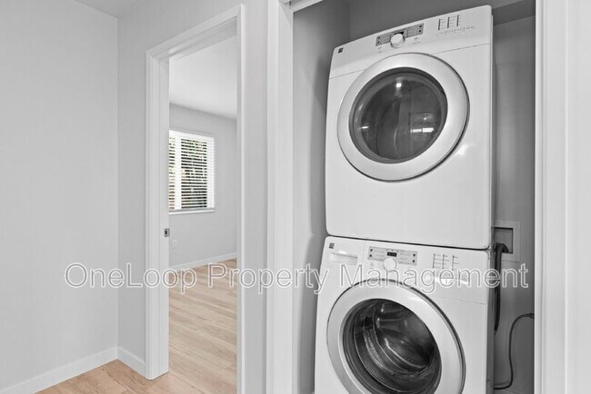 Foto del edificio - 6256 E Lake Dr